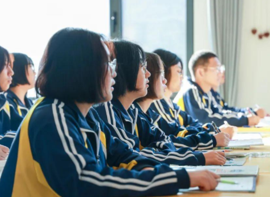 引导学生层层深化破解难题这种技能才能正在创造多维度教育价值